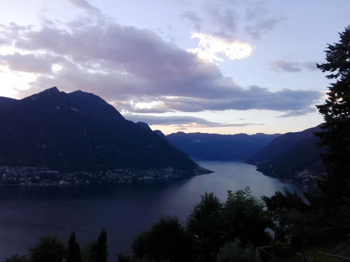 Sweet Home Faggeto Lario 0*,  Italië