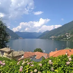 Riva Di Faggeto Lario